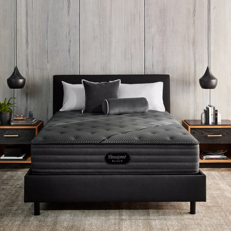 The Beautyrest Black enhanced l-class mattress in a bedroom||series: enhanced l-class || feel: medium