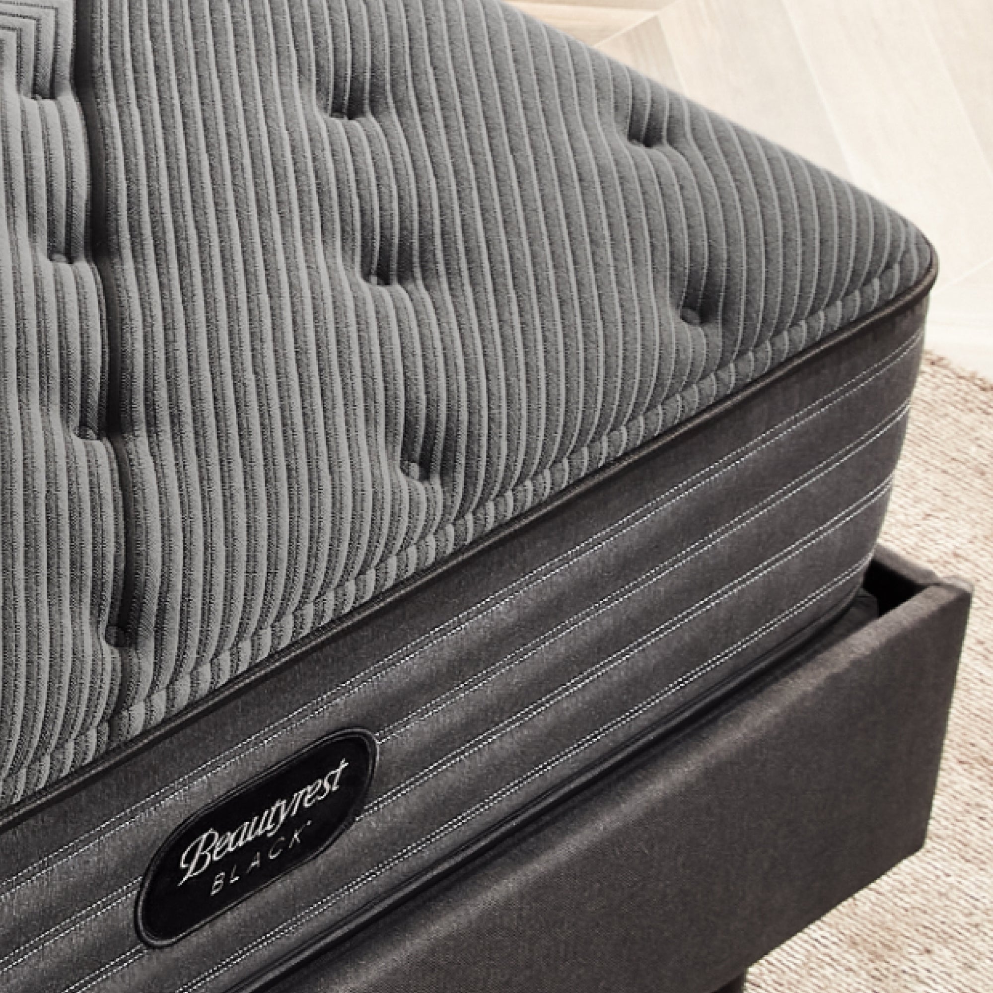 Corner view of the Beautyrest black l-class mattress||series: enhanced l-class || feel: medium