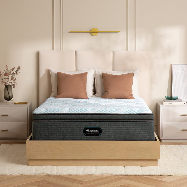 The Beautyrest PressureSmart mattress in a bedroom||feel: plush pillow top||series: lux