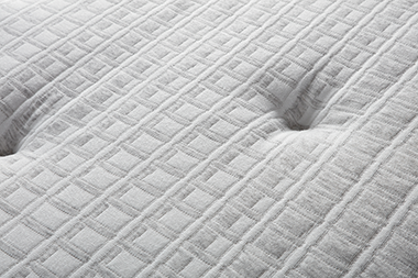 Beautyrest Silver BRS900-C Medium Pillow Top